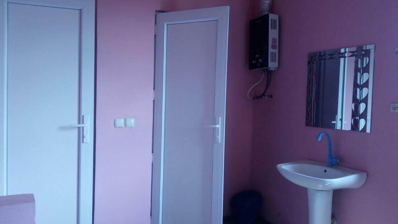 Guesthouse Gia Kobuleti Exteriör bild