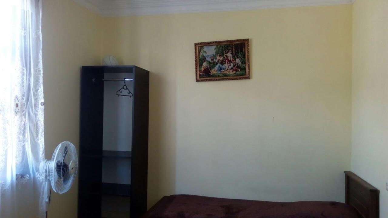 Guesthouse Gia Kobuleti Exteriör bild